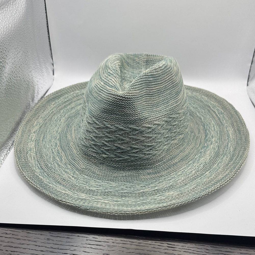 Stylish Green Women's Hat